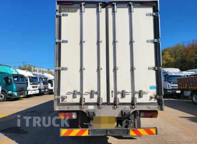 현대 메가트럭 와이드캡 300 후축 냉동탑 7.5톤 수동 3