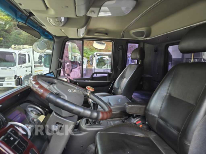 현대 메가트럭 250 앞축 윙바디 4.5톤 수동 11