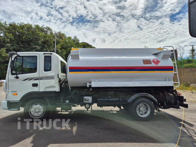 현대 탱크로리 메가트럭 철탱크 10,000L 수동 3