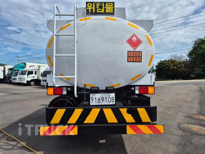 현대 탱크로리 메가트럭 철탱크 10,000L 수동 6