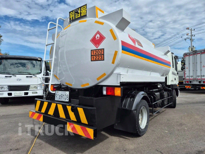 현대 탱크로리 메가트럭 철탱크 10,000L 수동 7