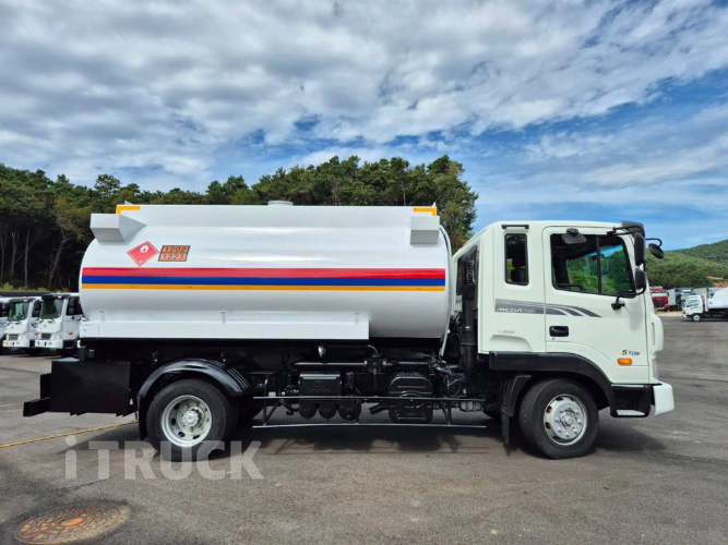 현대 탱크로리 메가트럭 철탱크 10,000L 수동 4