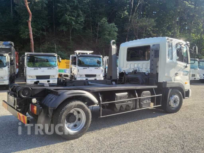 현대 메가트럭 암롤 250 7톤 수동 단바리 5