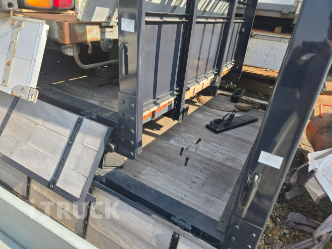 현대 트라고 520 앞사바리 카고 25톤 오토 17