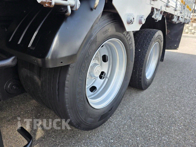 현대 메가트럭 260 앞축 카고 7.5톤 수동 15