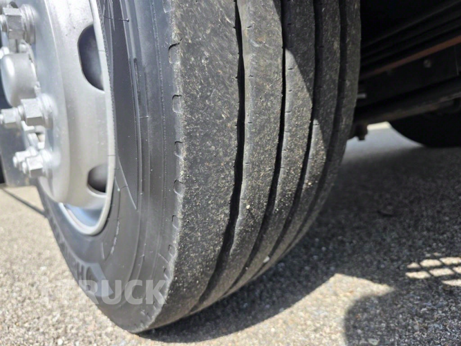 현대 메가트럭 260 앞축 카고 7.5톤 수동 14