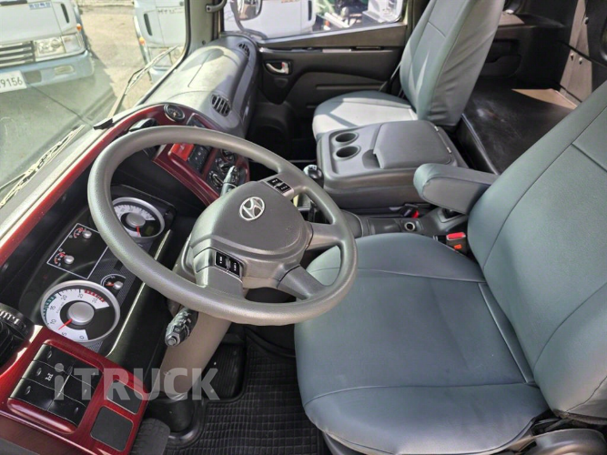 현대 메가트럭 260 앞축 카고 7.5톤 수동 12