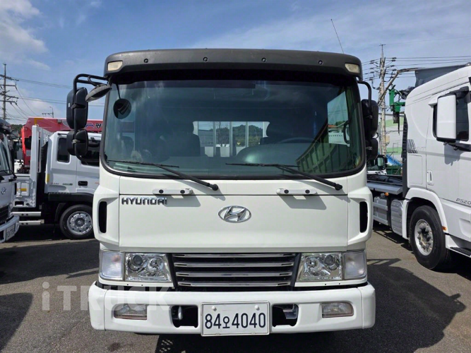 현대 메가트럭 260 앞축 카고 7.5톤 수동 1