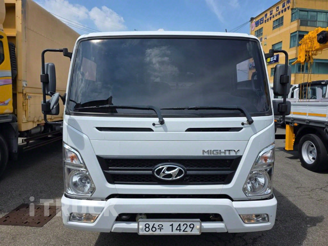 현대 올뉴마이티 3.5톤 카고 슈퍼캡 1