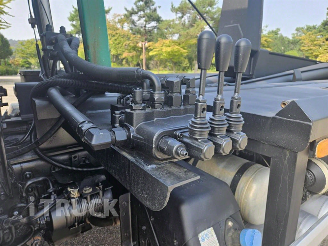 현대 엑시언트 암롤 540 24톤 오토 앞축 10