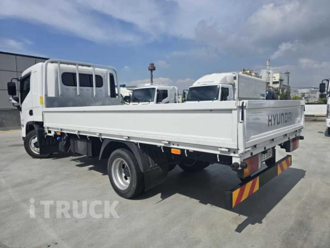 현대 올뉴마이티 2.5톤 카고 슈퍼캡 1