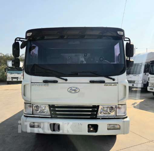 현대 메가트럭 270 후축 카고 4.5톤 수동 1