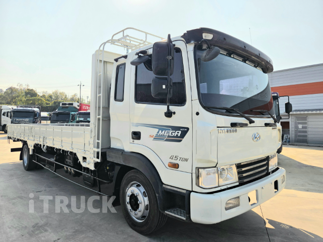 현대 메가트럭 270 후축 카고 4.5톤 수동 2