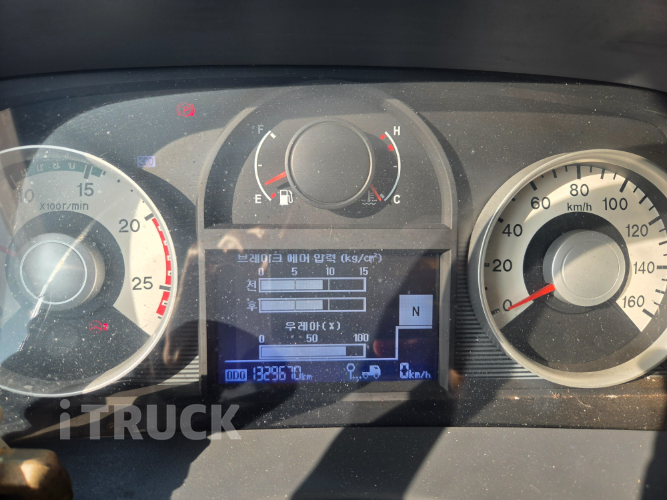 현대 트라고 520 후축 카고 25톤 오토 9