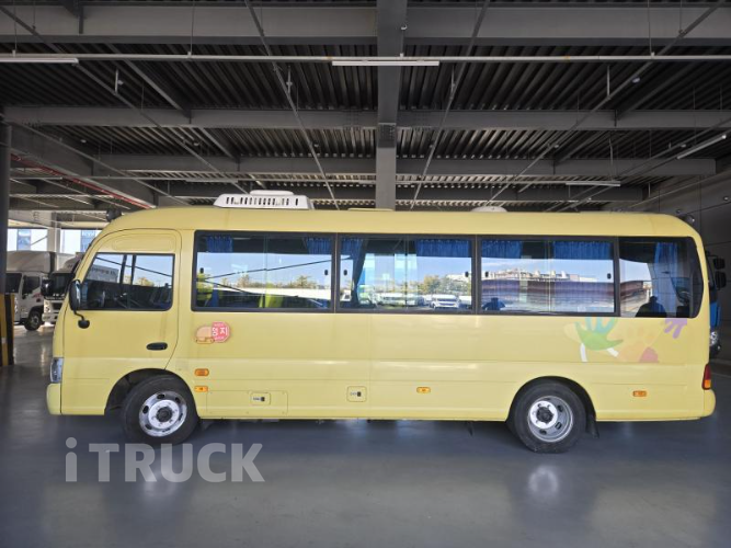 현대 버스 39인승 3