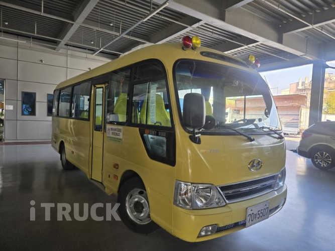 현대 버스 39인승 2