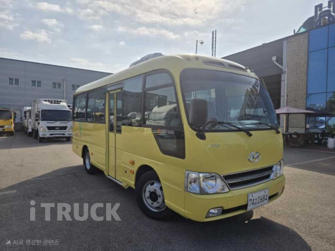 현대 버스 25인승 2