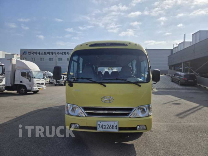 현대 버스 25인승 1