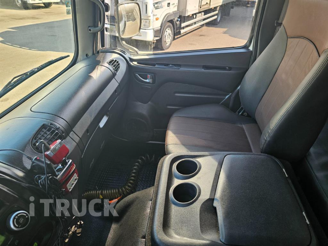 현대 메가트럭 280 앞축 카고 4.5톤 수동 8