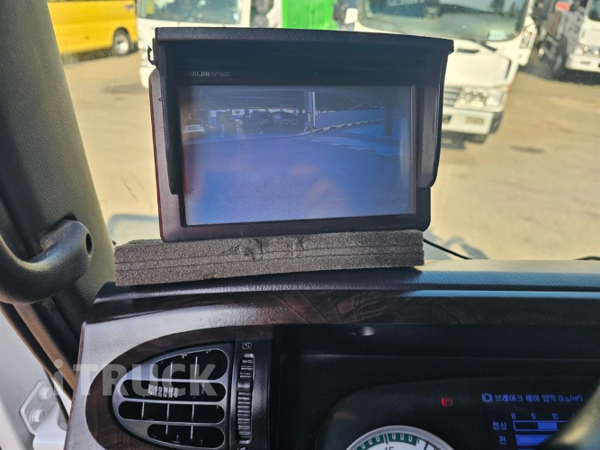 현대 메가트럭 280 앞축 카고 4.5톤 수동 11