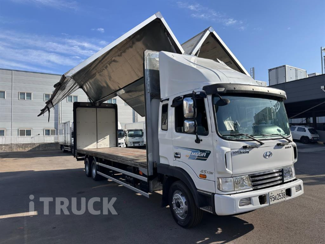 현대 메가트럭 260 후축 냉장윙 4.5톤 수동 9