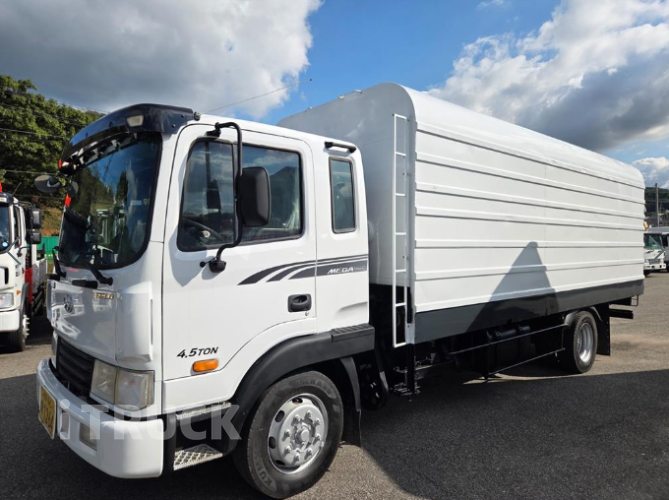 현대 왕겨(톱밥)차 5톤 250 단바리 수동