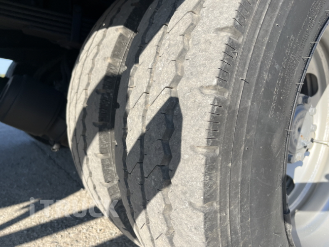 현대 메가트럭 와이드캡 300 후축 윙바디 8톤 수동 7