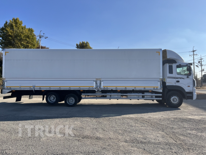 현대 메가트럭 와이드캡 300 후축 윙바디 8톤 수동 13