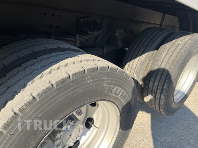 현대 메가트럭 와이드캡 300 후축 윙바디 8톤 수동 8