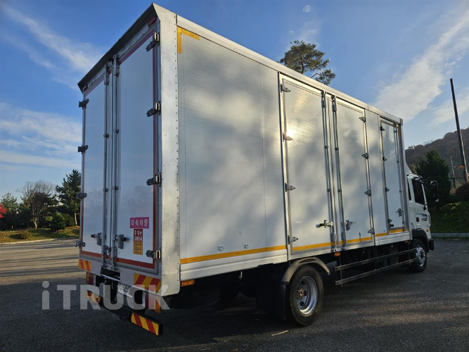 현대 메가트럭 260 단바리 익스하이탑 4.5톤 수동 9