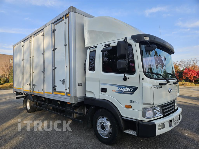 현대 메가트럭 260 단바리 익스하이탑 4.5톤 수동 1