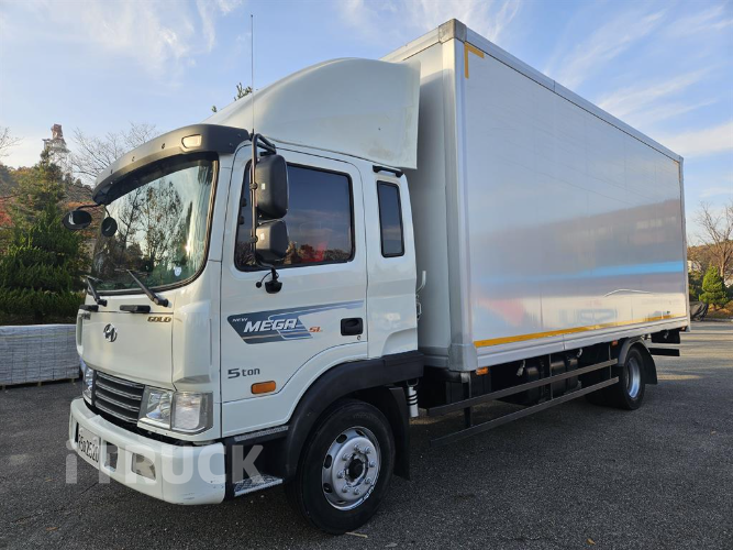 현대 메가트럭 260 단바리 익스하이탑 4.5톤 수동 2