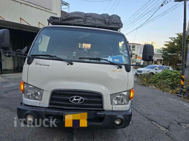 현대 이마이티 2.8톤 카고 슈퍼캡 장축 1