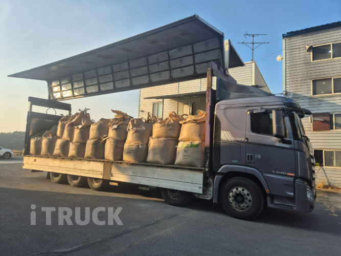 현대 엑시언트 540 앞축 상승윙바디 25톤 오토 리타더