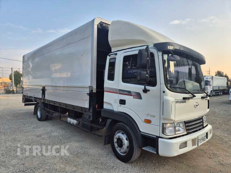 현대 메가트럭 260 단바리 윙바디 5톤 수동 1
