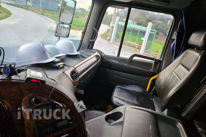 현대 뉴파워트럭 앞축 윙바디 25톤 수동 16