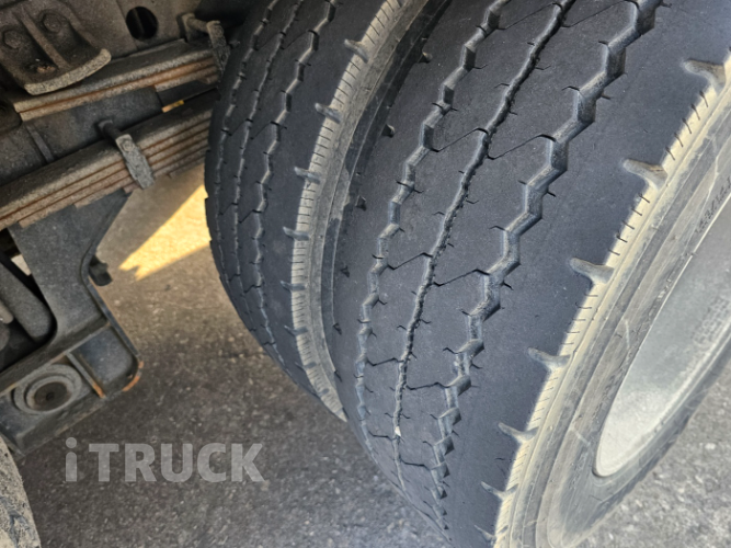 현대 파비스 300 후축 윙바디 8.1톤 오토 9