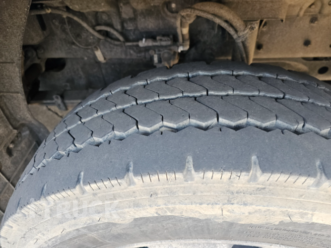 현대 파비스 300 후축 윙바디 8.1톤 오토 8