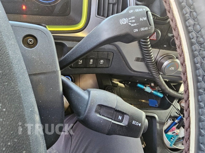 현대 파비스 300 후축 윙바디 8.1톤 오토 12