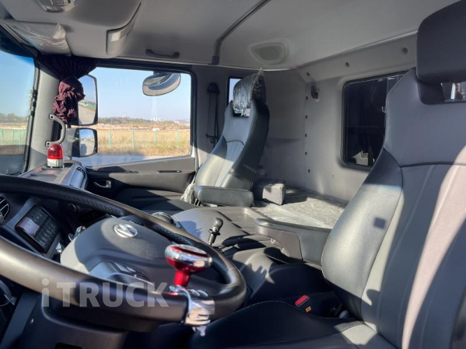 현대 메가트럭 와이드캡 300 후축 윙바디 8톤 수동 10