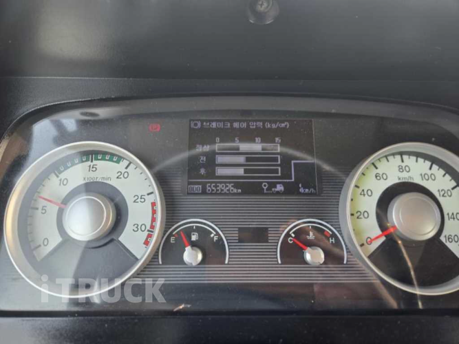 현대 메가트럭 260 후축 카고 4.5톤 수동 10