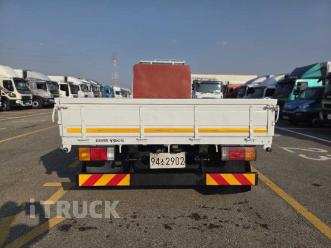 현대 메가트럭 260 후축 카고 4.5톤 수동 6