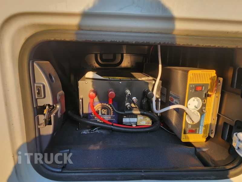 현대 파비스 후축 윙바디 8.5톤 오토 35