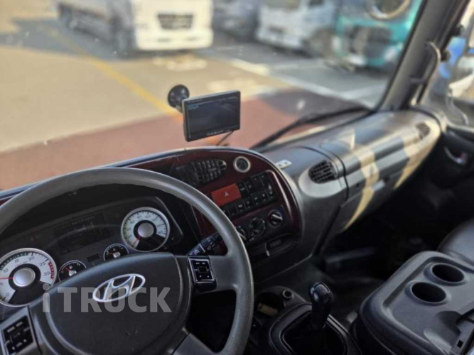 현대 메가트럭 260 후축 카고 4.5톤 수동 9