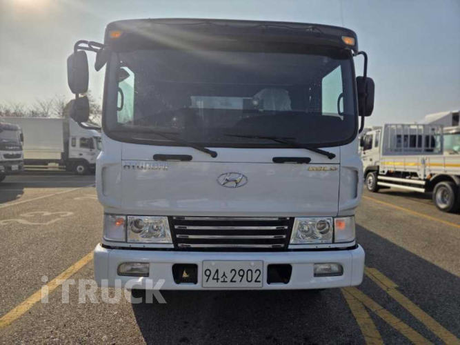 현대 메가트럭 260 후축 카고 4.5톤 수동 3