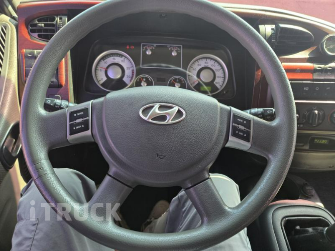 현대 메가트럭 250 앞축 윙바디 5톤 수동 10