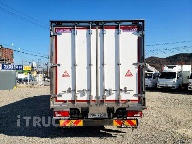 타타대우 더쎈 3.5톤 광폭 냉동탑 투냉 조르다 4