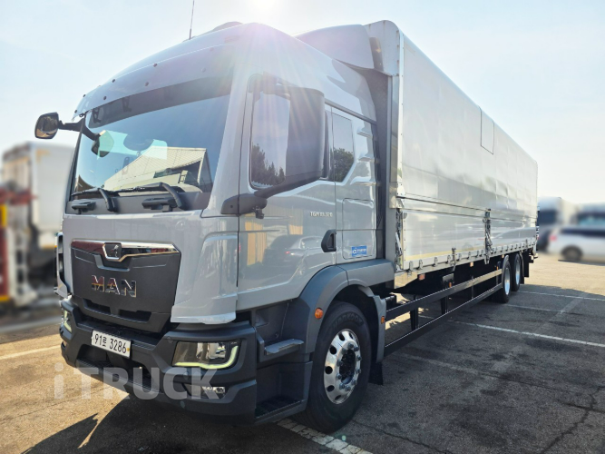 만 TGS 320 후축 윙바디 13톤 오토