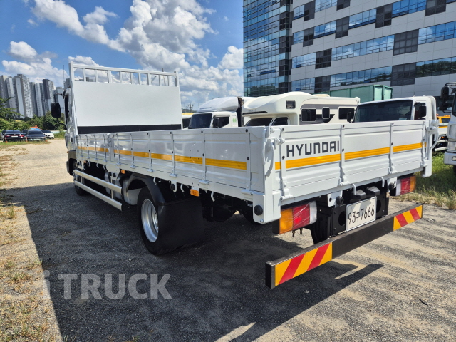 현대 메가트럭 260 단바리 카고 4.5톤 수동 4