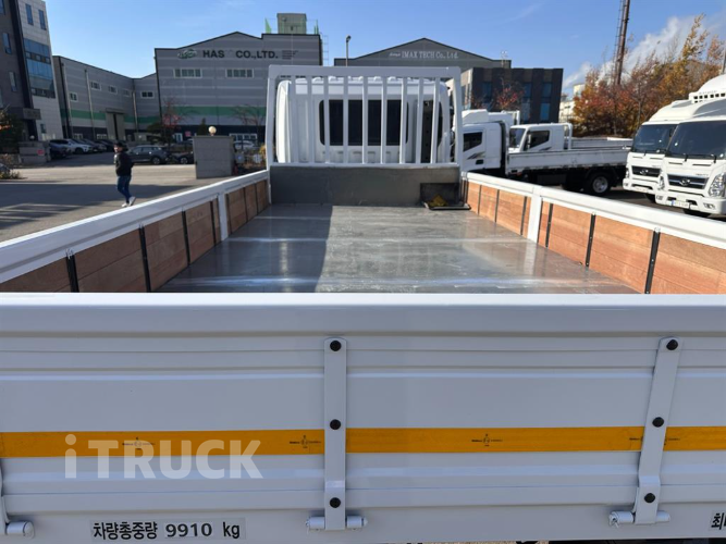 현대 메가트럭 250 단바리 카고 4.5톤 오토 8